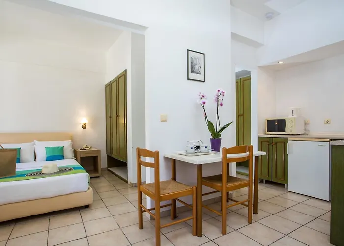 Aparthotel Royal Centre 2*